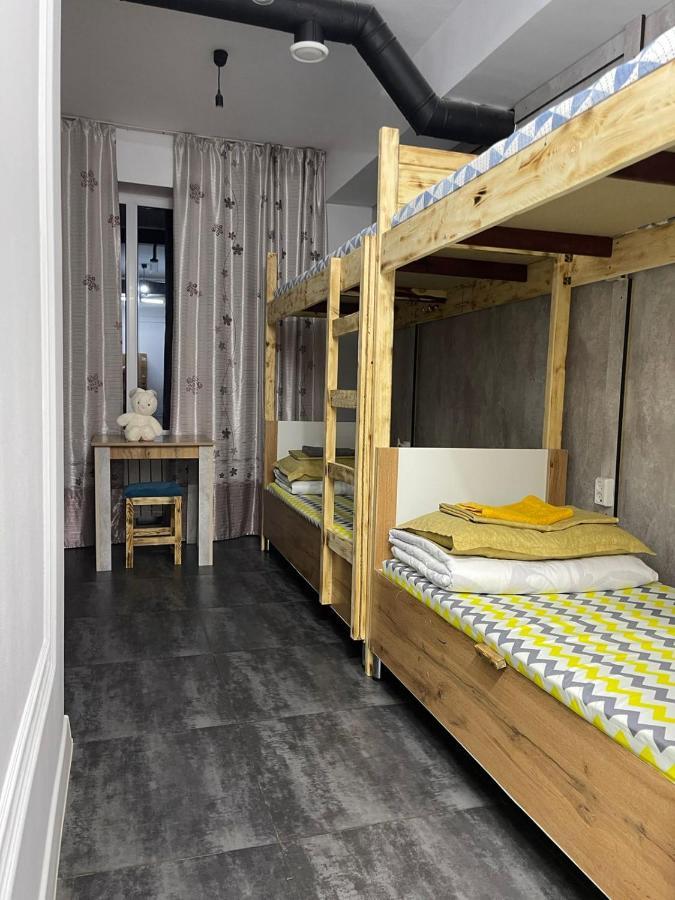 Hostel Del Luna Almatı Dış mekan fotoğraf