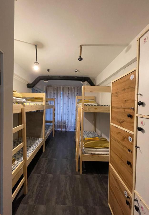Hostel Del Luna Almatı Dış mekan fotoğraf