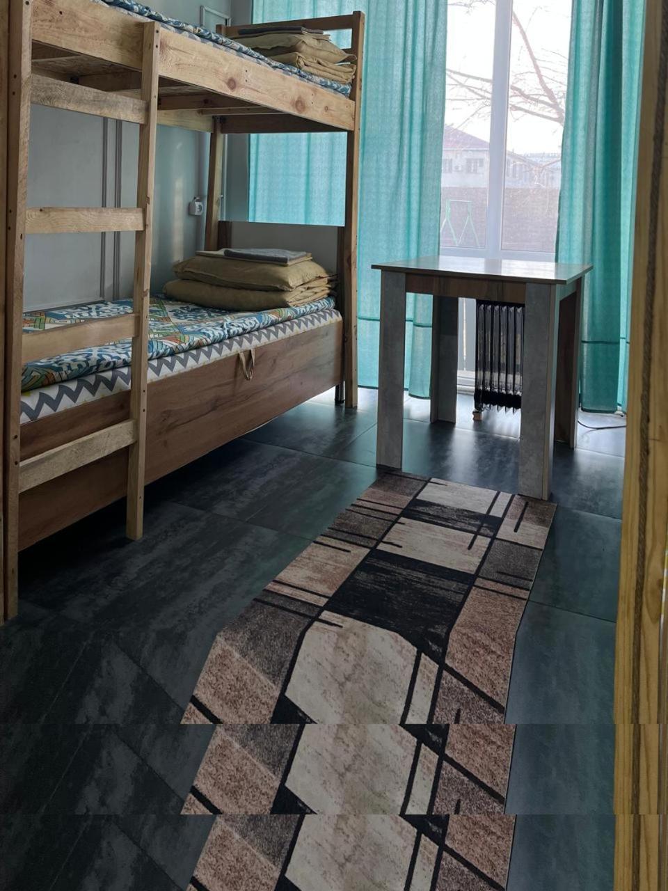 Hostel Del Luna Almatı Dış mekan fotoğraf