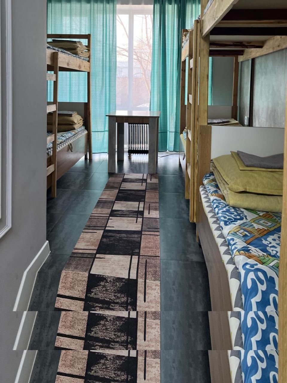 Hostel Del Luna Almatı Dış mekan fotoğraf
