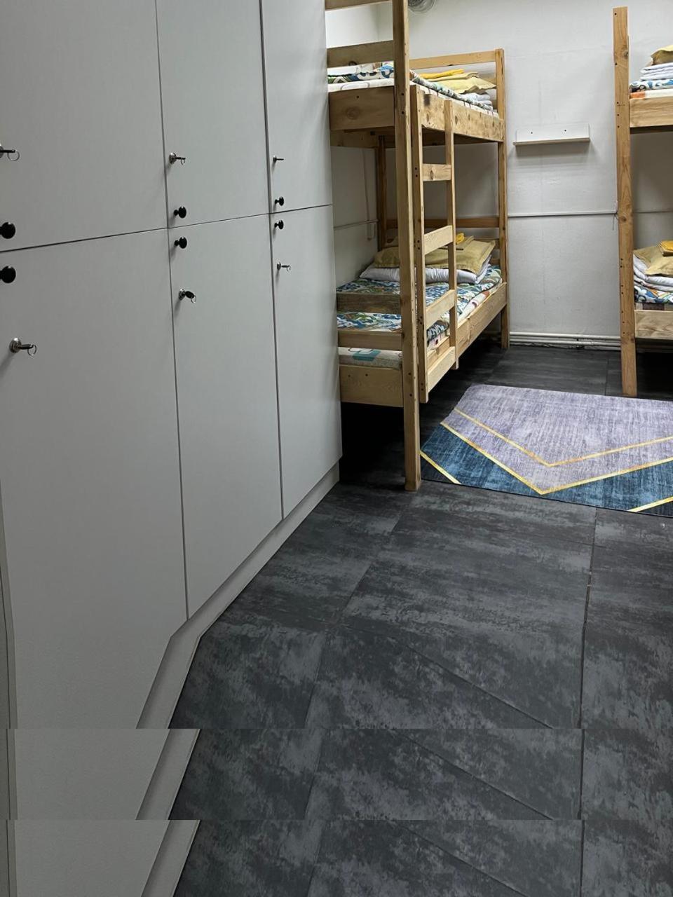 Hostel Del Luna Almatı Dış mekan fotoğraf