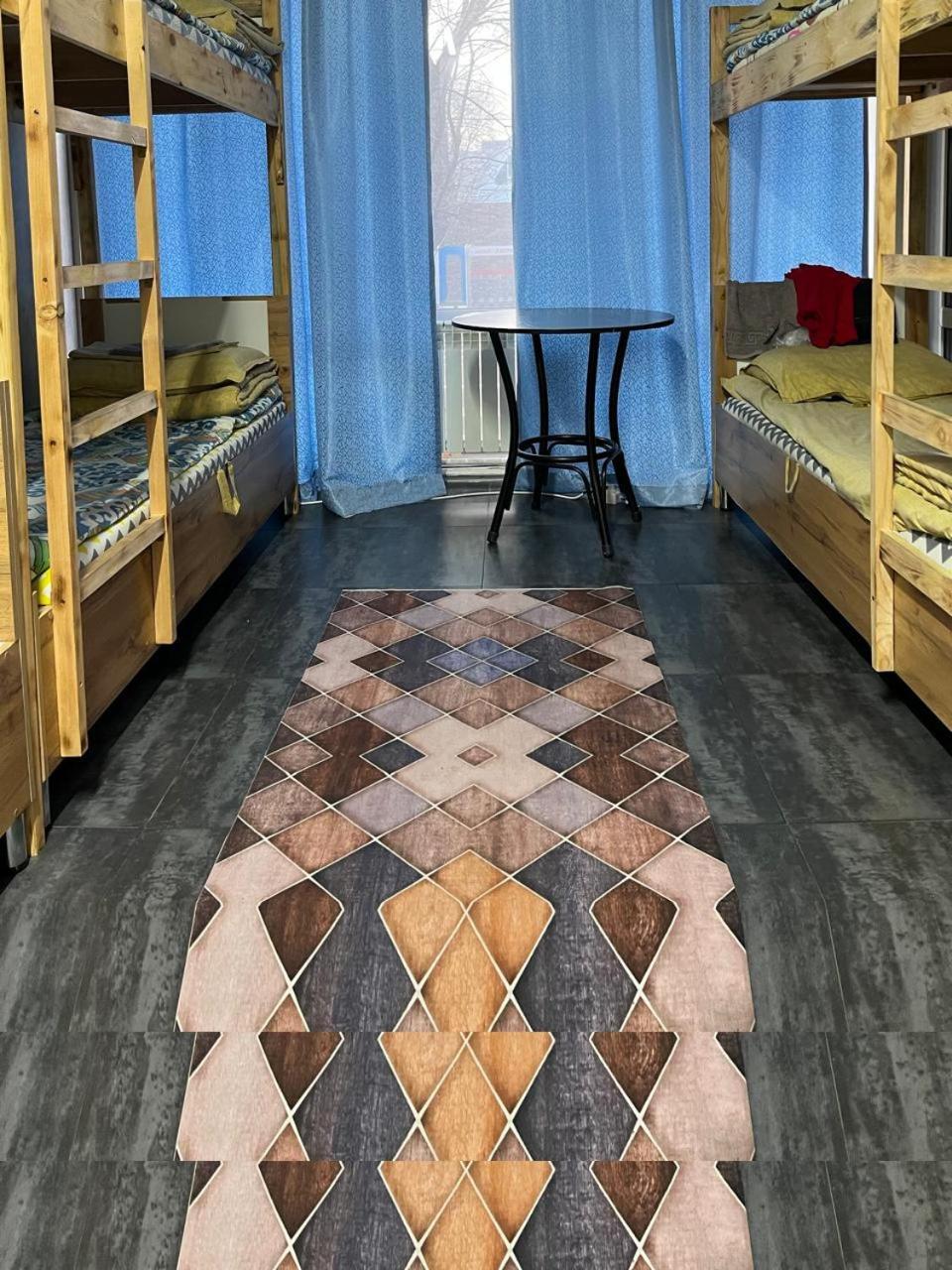 Hostel Del Luna Almatı Dış mekan fotoğraf