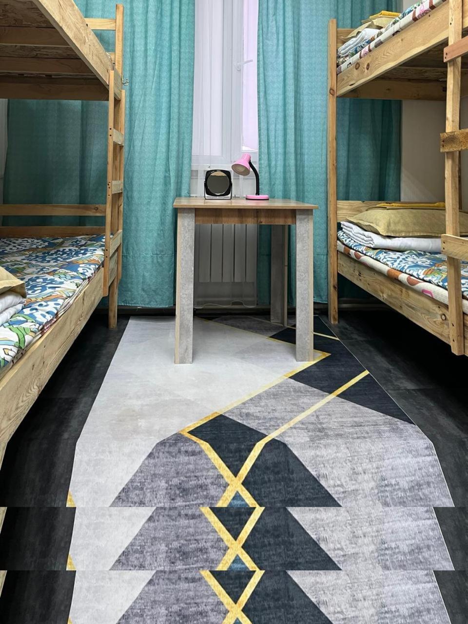 Hostel Del Luna Almatı Dış mekan fotoğraf